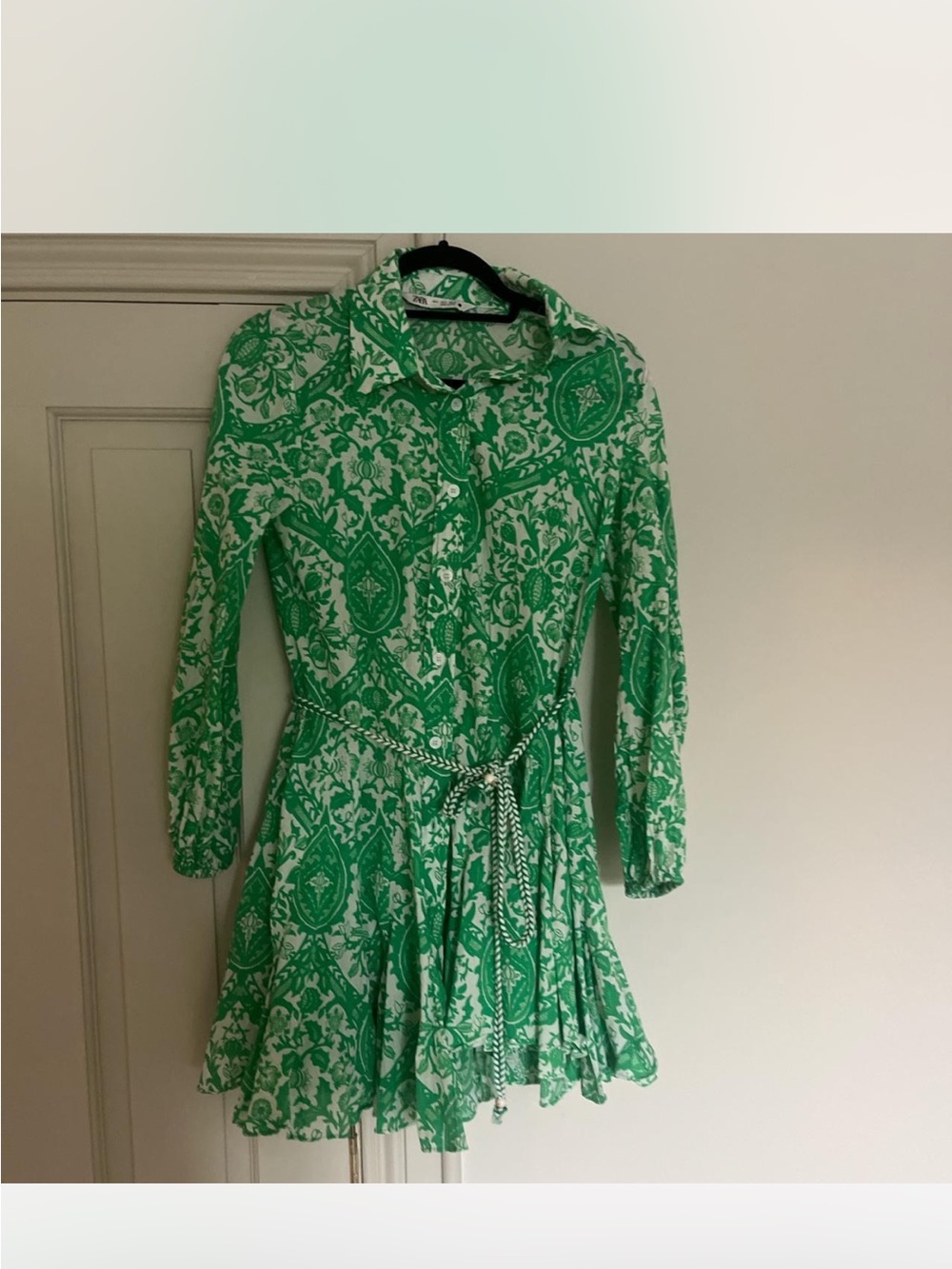 Zara Green and White Long-Sleeve Printed Shirt Dress no belt